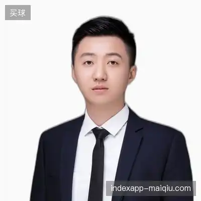 唐坤怡
